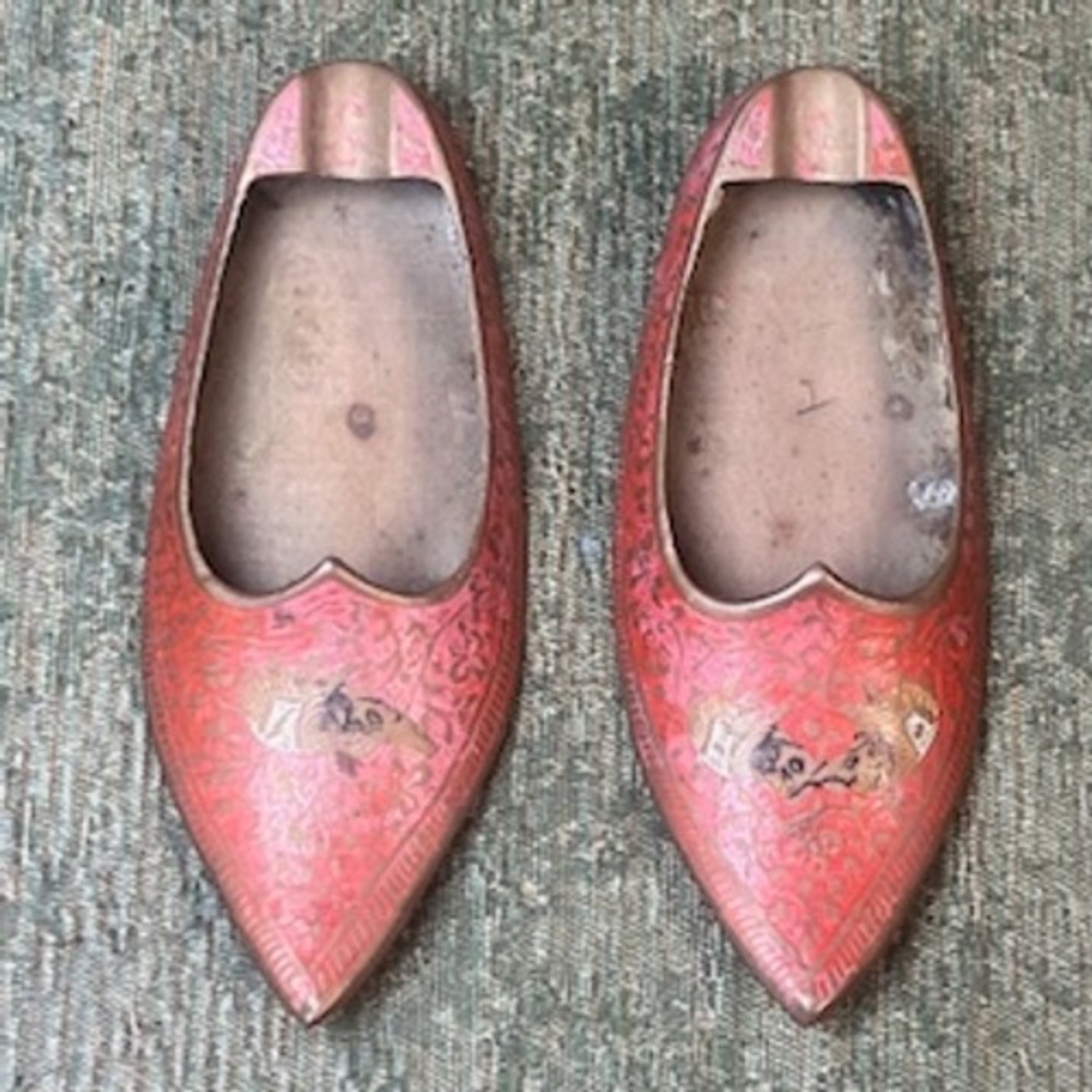 Vintage Brass Slipper Ashtray Pair Red Enamel Etched‎ Middle Eastern Decor Set 2